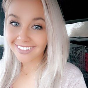 Meet your Posher, Kelli